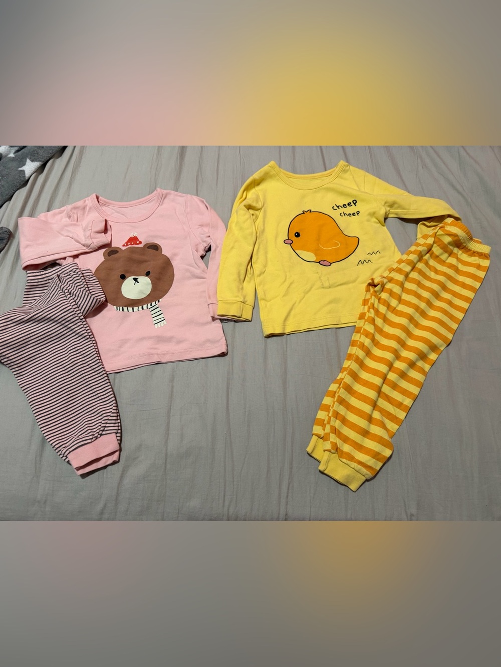 Girls pajamas bundles size 4T/110